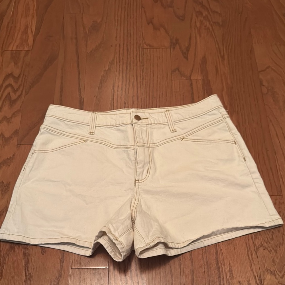 Women's Cream Shorts